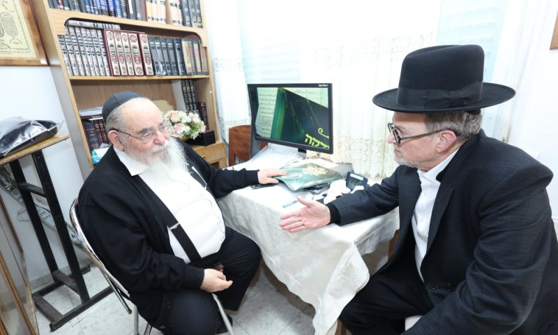 הרב שמאי שזירי יו"ר 'החברה למימוש זכויות' בביקור אצל הרה"ג אברהם סלים
