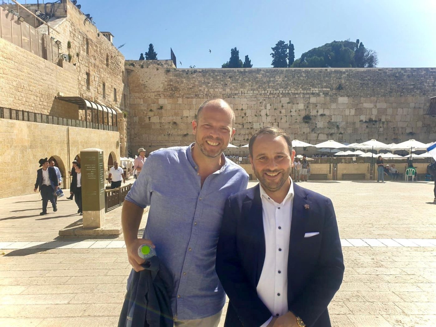 באדיבות המצלם
