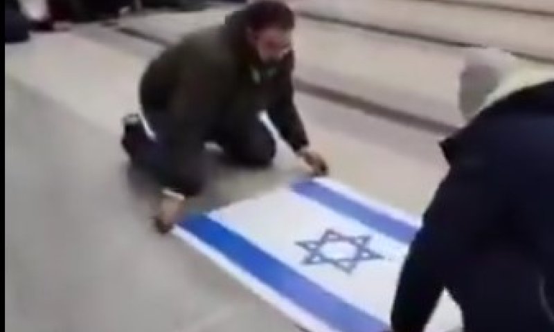 תומך חיזבאללה בביירות: "לא נהיה מדינת חסות ישראלית"
