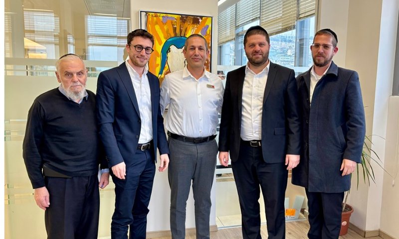 מנהל סניף בנק הפועלים בטבריה: ערוכים למתן שרות ראוי ונגיש לציבור החרדי