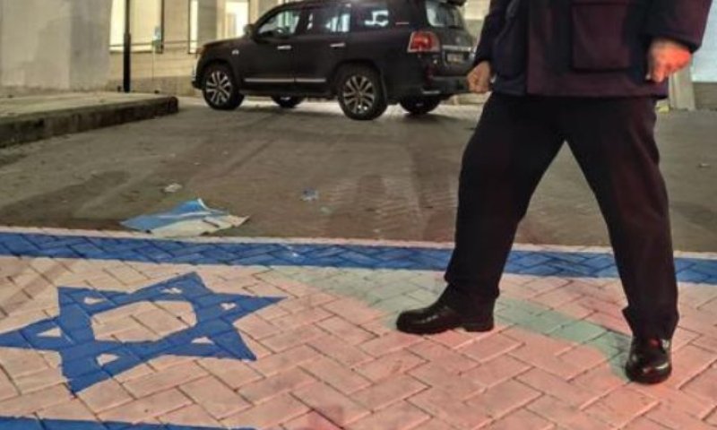 בכיר ירדני דרך על דגל ישראל: "תגובה טבעית"