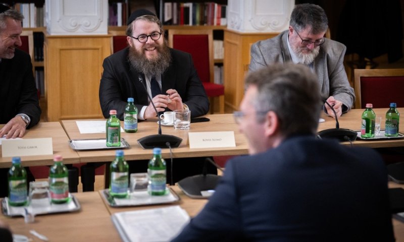שר החינוך ההונגרי אישר לראשונה לימודי יהדות כתואר אקדמי