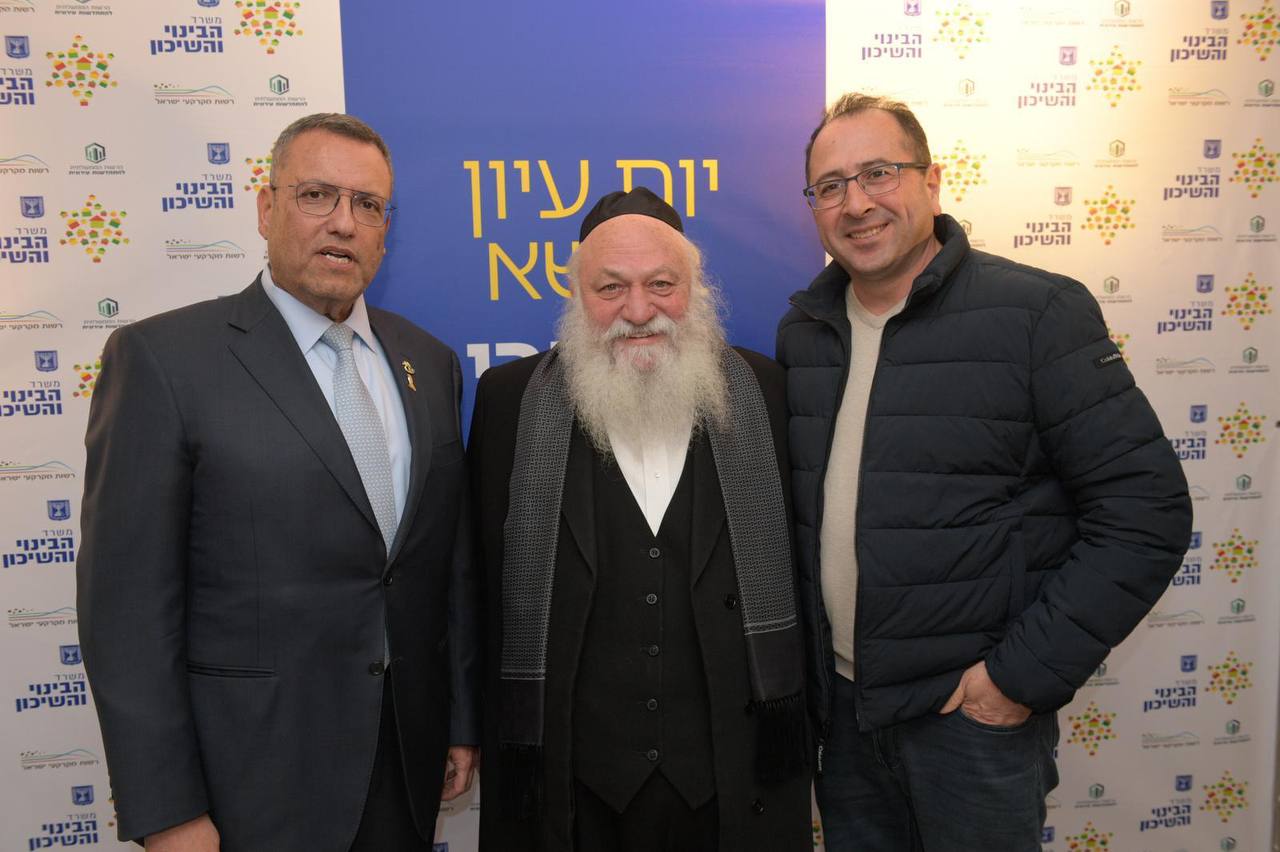 ברונו שרביט, לע"מ