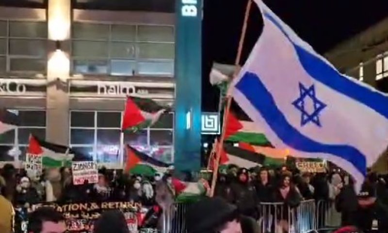 חרדים הותקפו על ידי מפגינים פרו-חמאסיים בבורו פארק | צפו