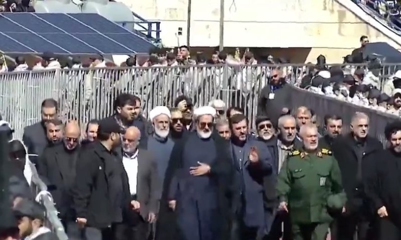 הלוויית נסראללה וספי א-דין בביירות: משלחת איראנית בכירה משתתפת, אלפי תומכי חיזבאללה נוכחים