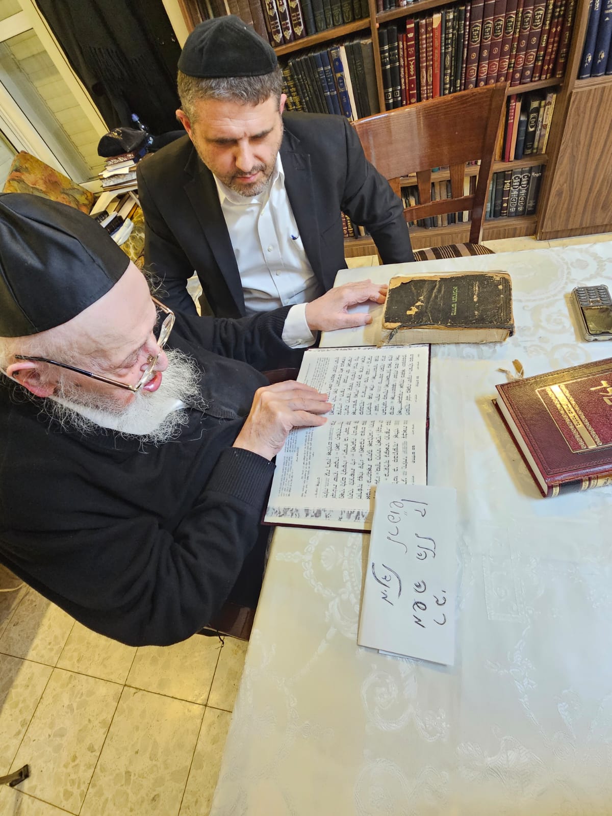 באדיבות המצלם