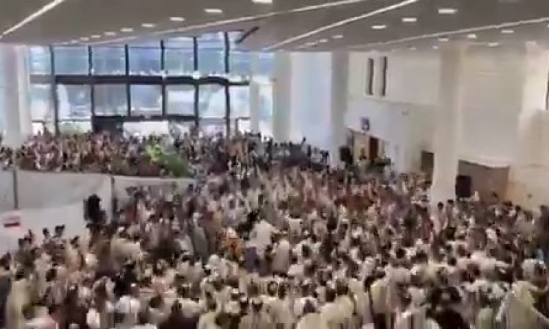 התרוממות רוח באגף השיקום בתל השומר: תפילת ראש חודש אדר מרגשת