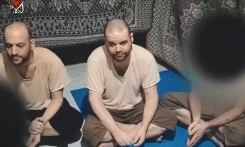 אביו של החטוף מתחנן: "תפסיקו את זה, תשחררו את כולם"