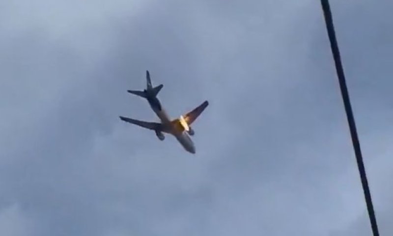 בהלה באוויר: מטוס מטען של FedEx נחת בניו ג'רזי עם מנוע בוער