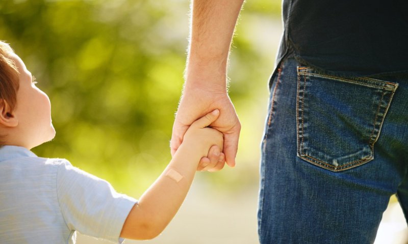 רוצים שהילדים ישתפו אתכם ברגשות שלהם? תלמדו אותם איך!