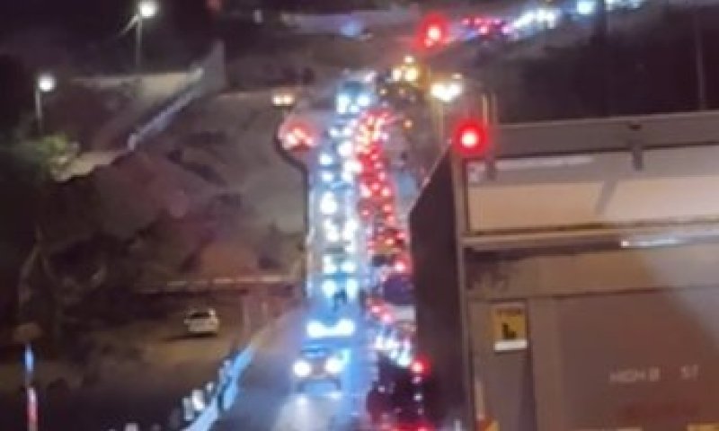 תאונה של זוג טרי שיתקה את כביש 446 - ילדים עייפים נאלצו לצעוד שעה ברגל למודיעין עילית