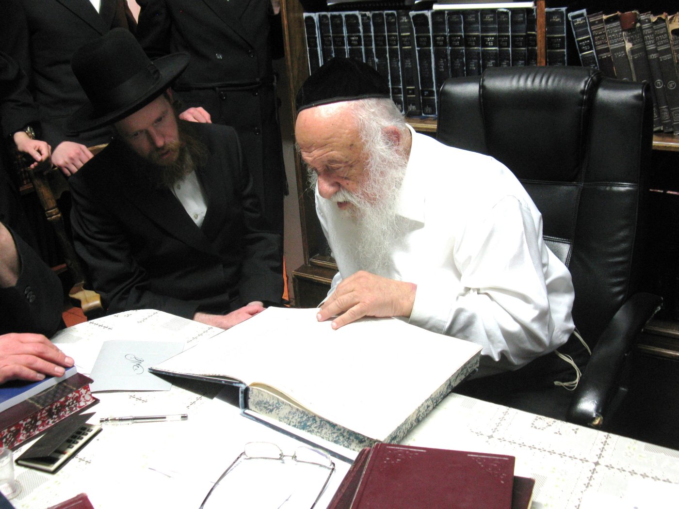 באדיבות המצלם