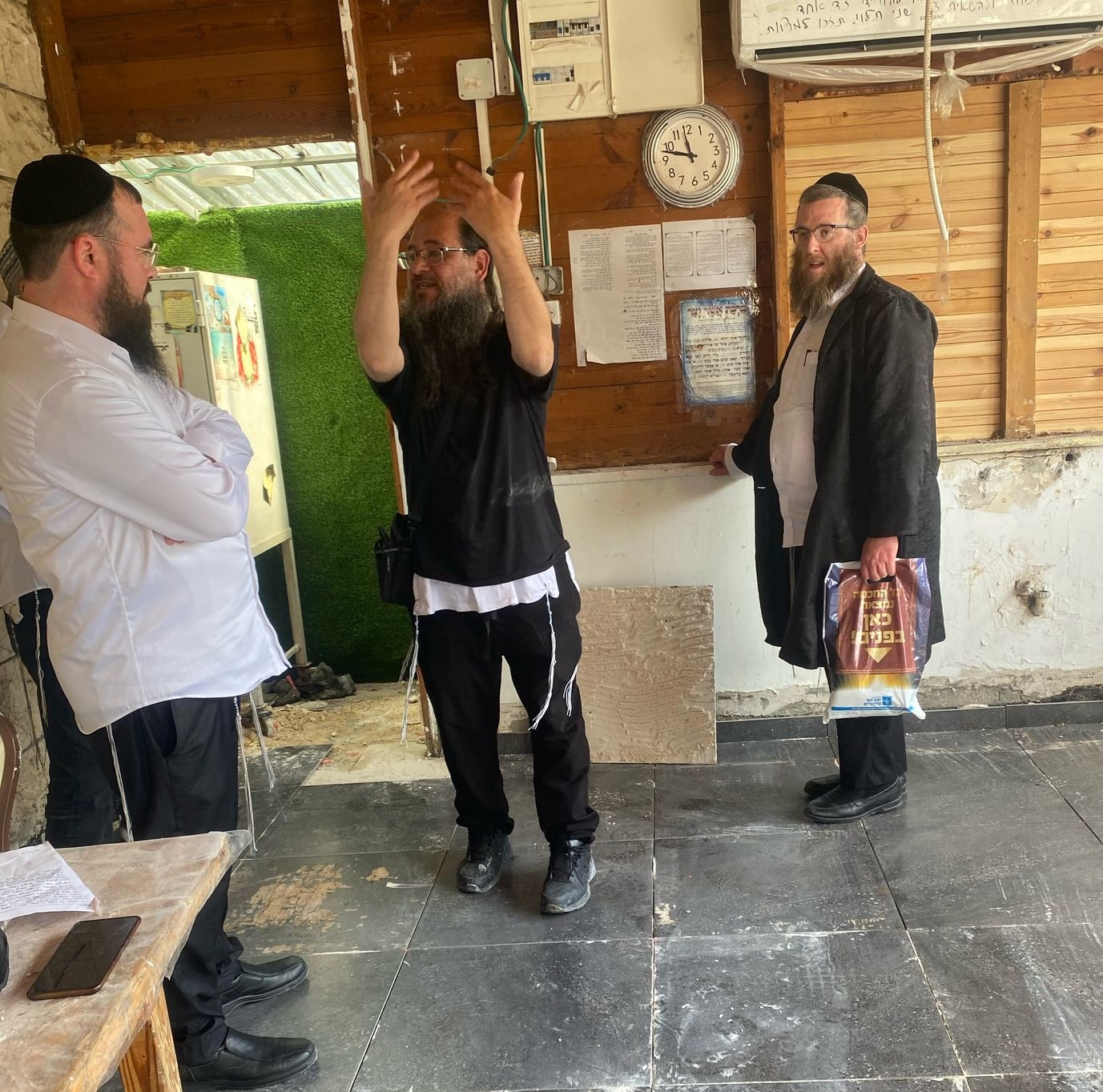 באדיבות המצלם