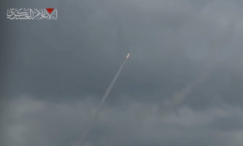 תיעוד: שיגור הרקטות של חמאס לעבר תל אביב