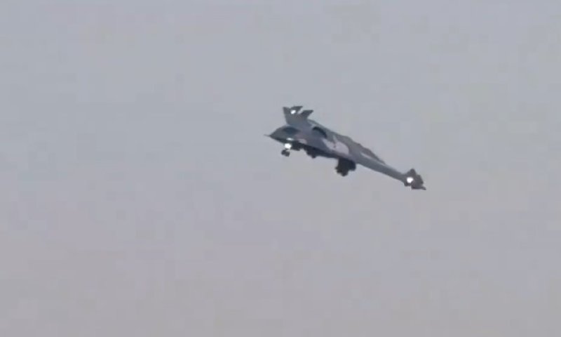 ה- J-36 מטוס הקרב המתקדם ביותר של סין נצפה בטיסת ניסוי