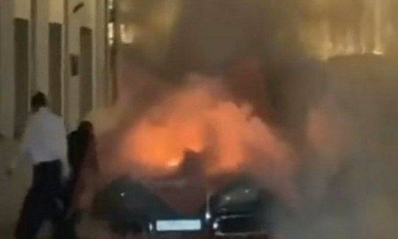 דיווח: לימוזינה השייכת לצי של ולדימיר פוטין התפוצצה במרכז מוסקבה
