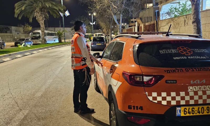 דלת כבדה נטרקה על ידו של ילד באלעד, אצבעו נקטעה