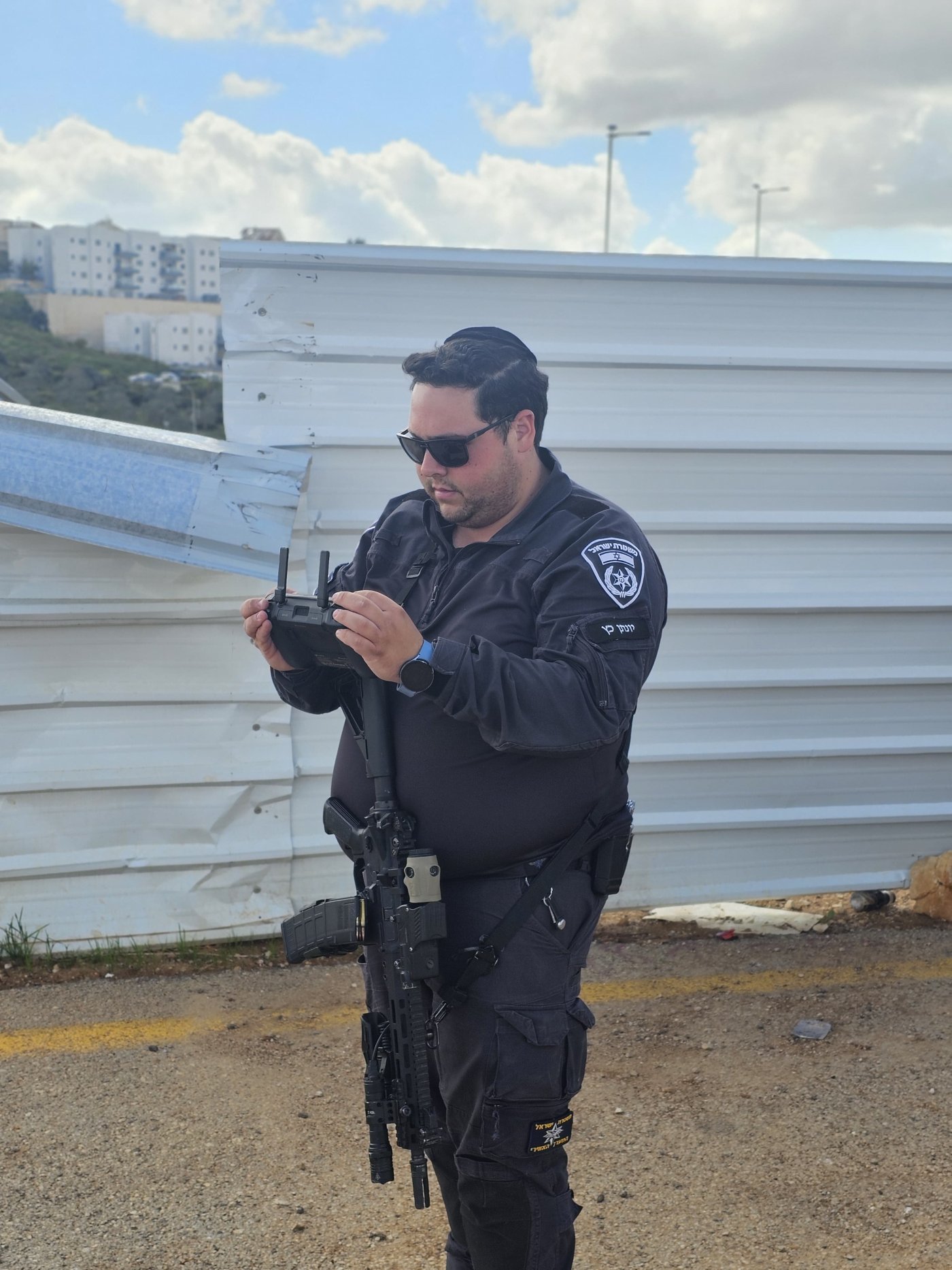 באדיבות המצלם
