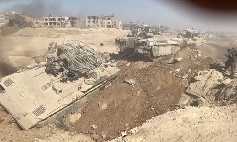 תיעוד מעניין: כך מחלצים טנק צה"ל בלב רפיח