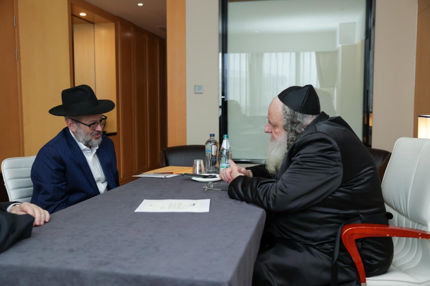 באדיבות המצלם