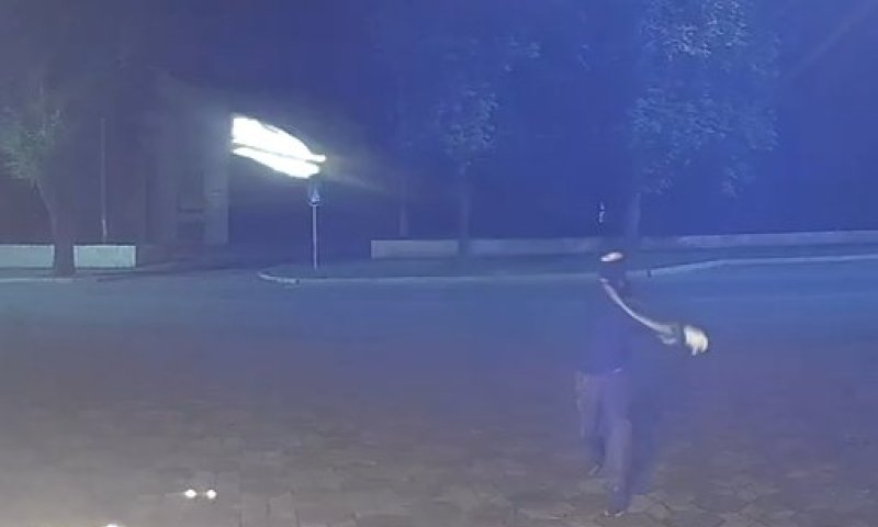 בקבוק תבערה נזרק לעבר בית כנסת בעיר הולדתו של זלנסקי &ndash; הקהילה היהודית: "פגיעה ישירה"