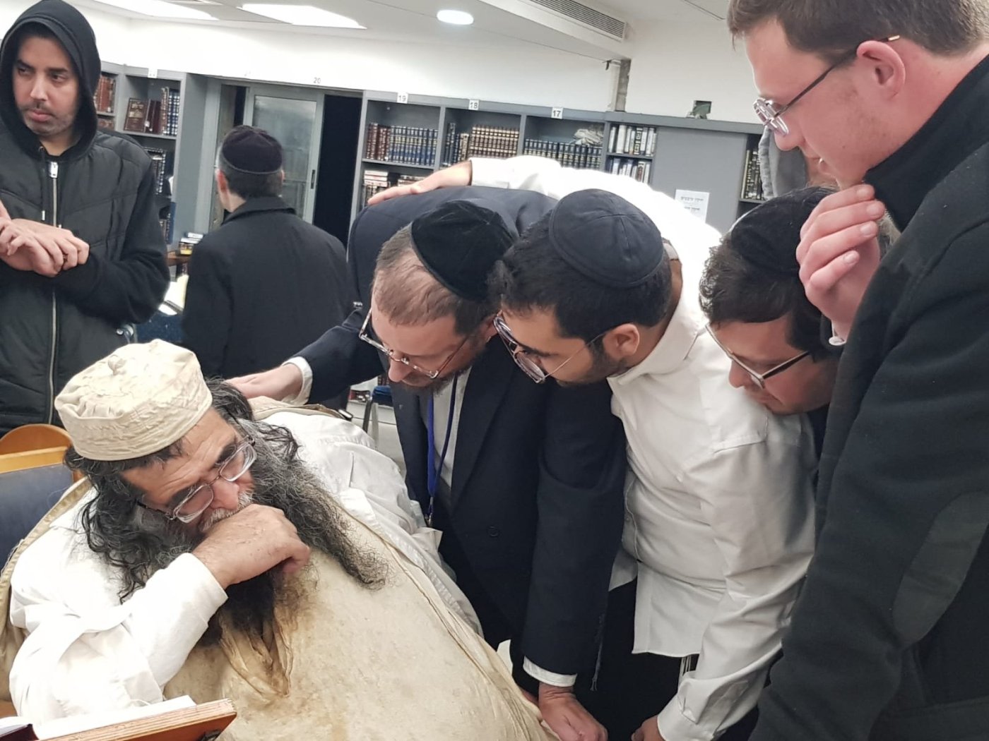 באדיבות המצלם
