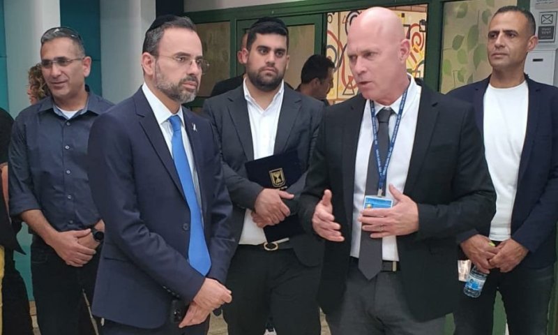 ערב יום השואה: שר הבריאות ביקר שורדים במרכז טיפולי מיוחד
