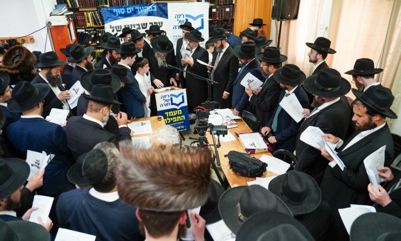 ישועות נפלאות במעמד המרומם של 'רינה של תורה' בשביעי של פסח