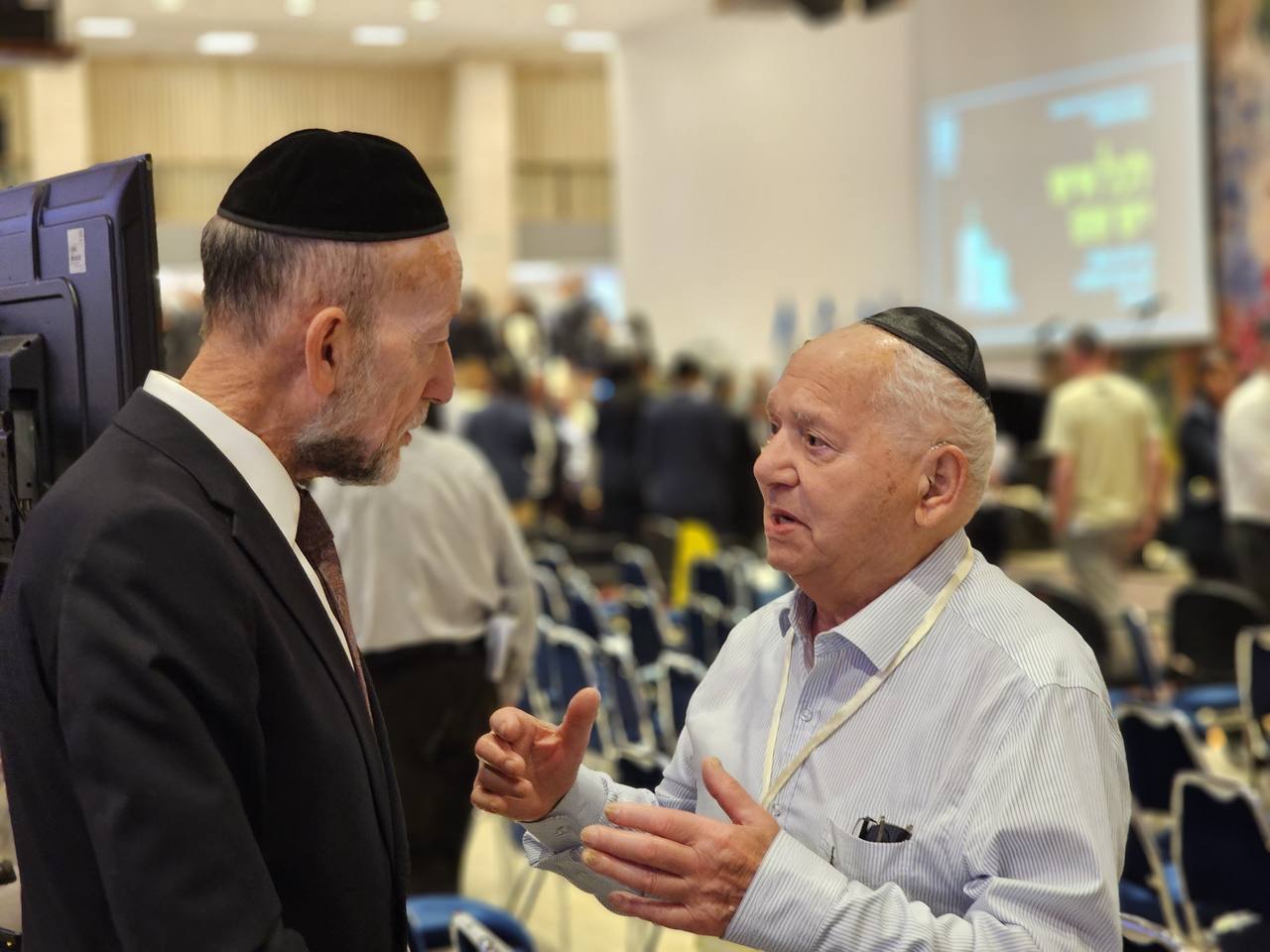 באדיבות המצלם