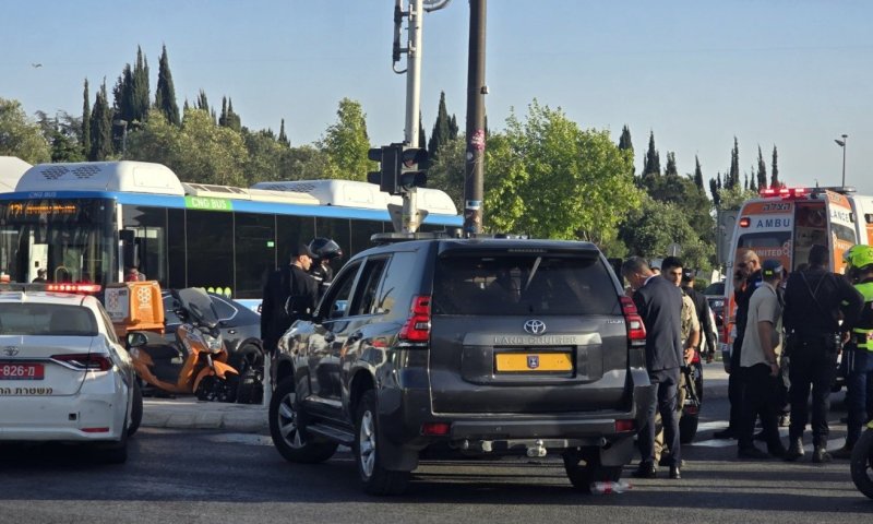 תאונה בשיירת נתניהו בירושלים &ndash; אופנוען נפגע