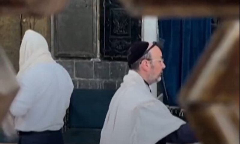 משלחת מקהילת יהודי סוריה בארה"ב קיימה תפילות בבית הכנסת העתיק בדמשק