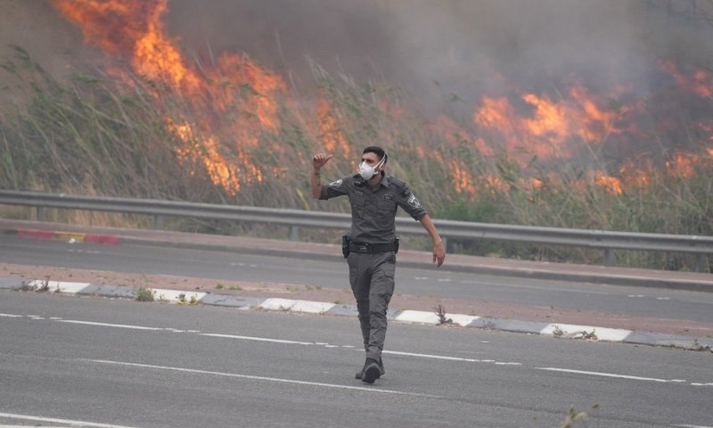 הרש"פ מציעה סיוע &ndash; ברשתות הפלסטיניות קוראים להצית