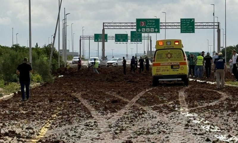 תיעוד: טיל בליסטי מתימן נפל בנתב"ג; פצועים ובהלה בשדה התעופה
