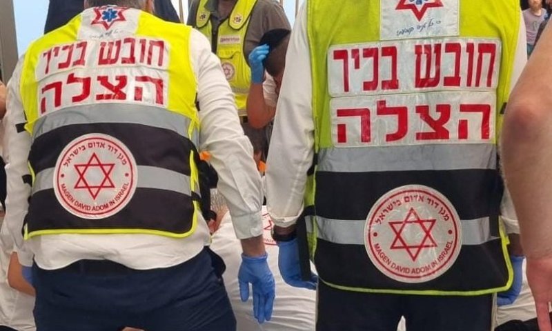 בן 30 התמוטט בבריכה בבני ברק, כוחות ההצלה ביצעו פעולות החייאה