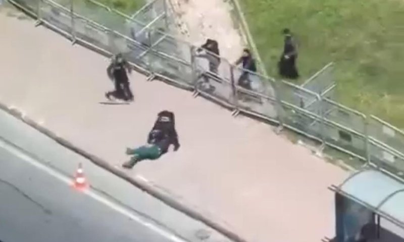 טורקי חמוש בחרב ואקדח ירה מול הקונסוליה הישראלית