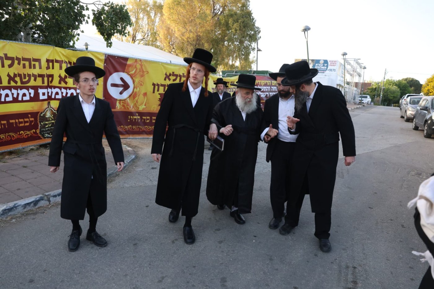 באדיבות המצלם