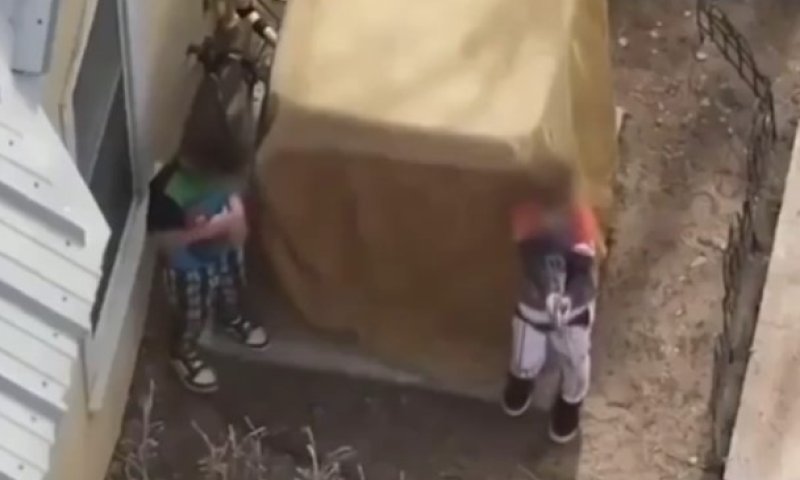 אירוע חריג: שני ילדים בני 9 נעצרו עם אקדחים טעונים