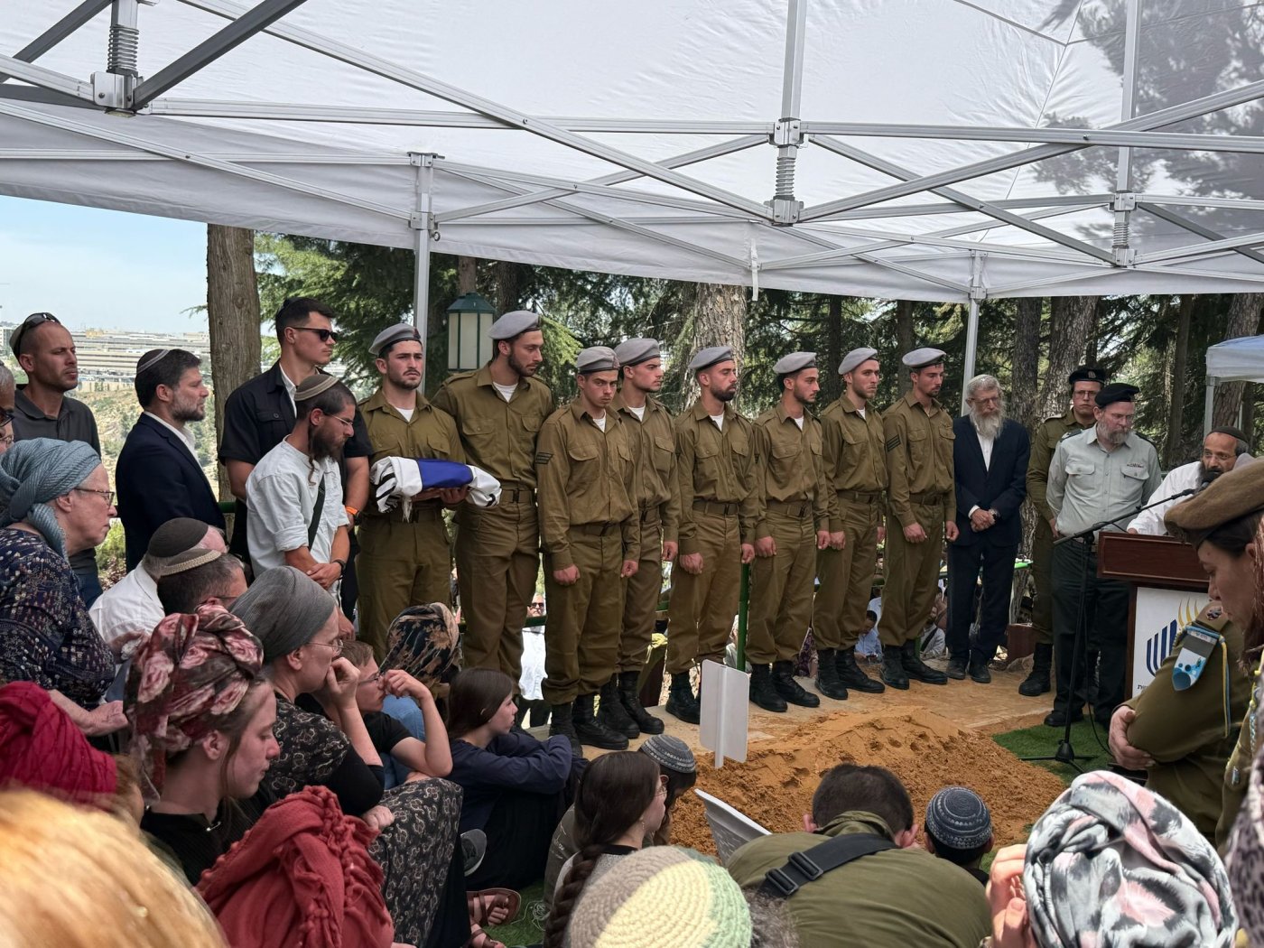 דוברות בנימין