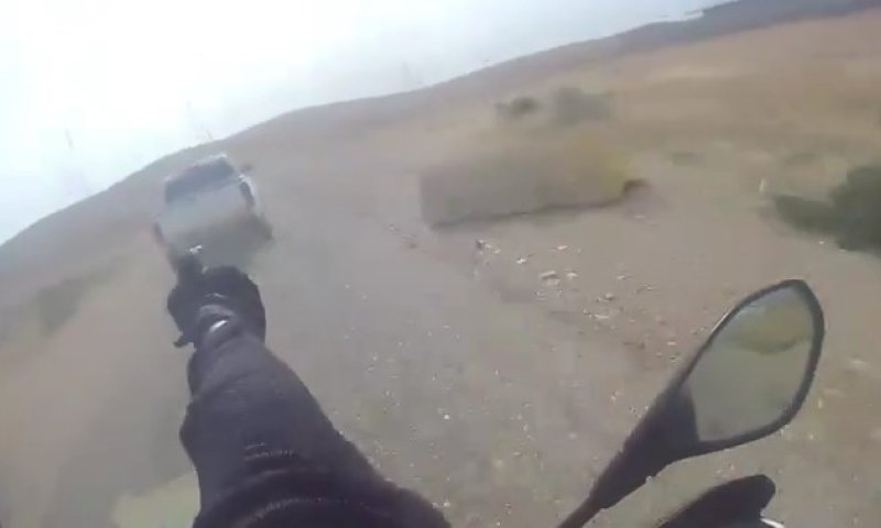 תיעוד דרמטי: סוחר אמל"ח נלכד בתום מרדף פרוע שכלל ירי