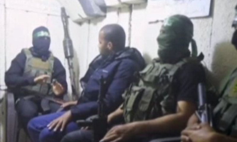 תיעוד מתוך המנהרה: מחבלים בעזה &ndash; "נישאר עם הנשק עד שנגרש את הכובש"