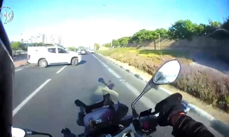 תיעוד דרמטי: ערבי שגנב רכב נתפס בתום מרדף 