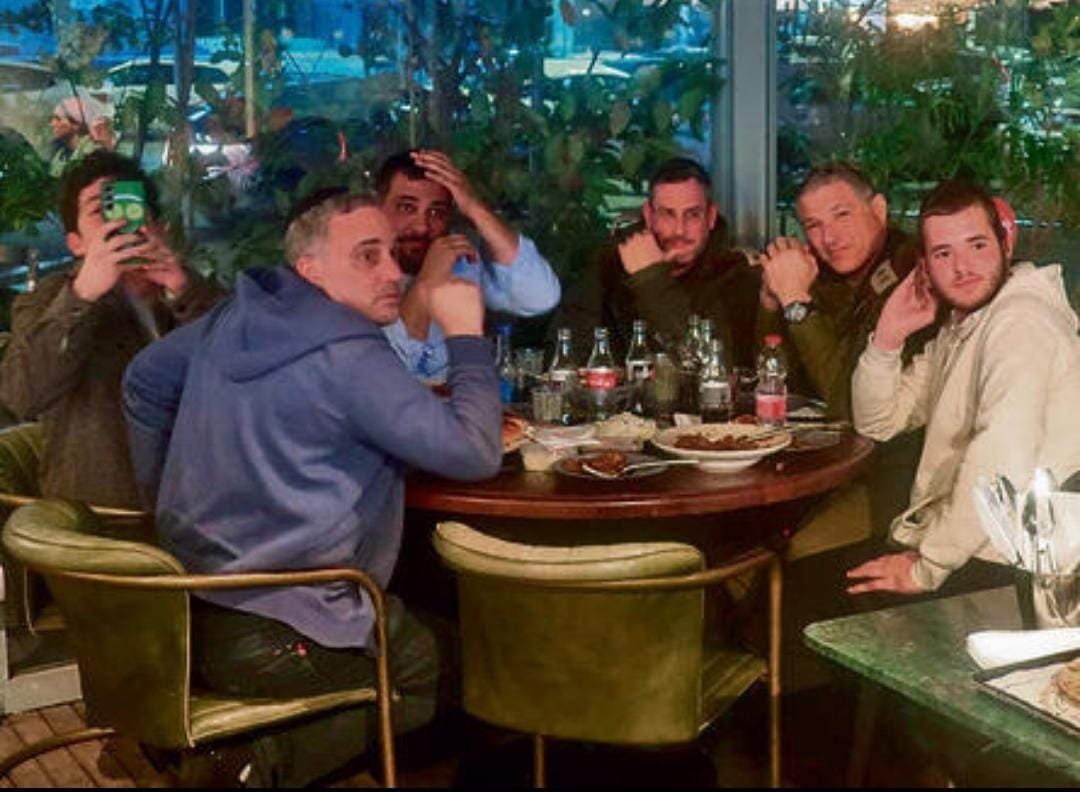 באדיבות המצלם