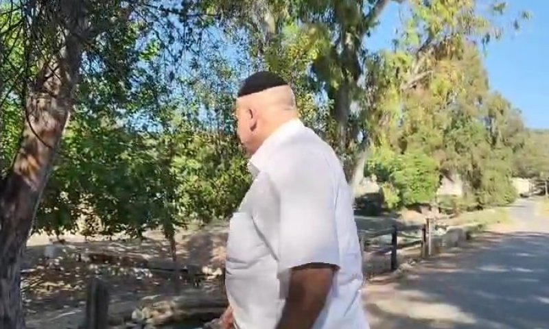 פנינת טבע מקסימה: כרמלי הגיע לבדוק - האם יש מים במעיין?