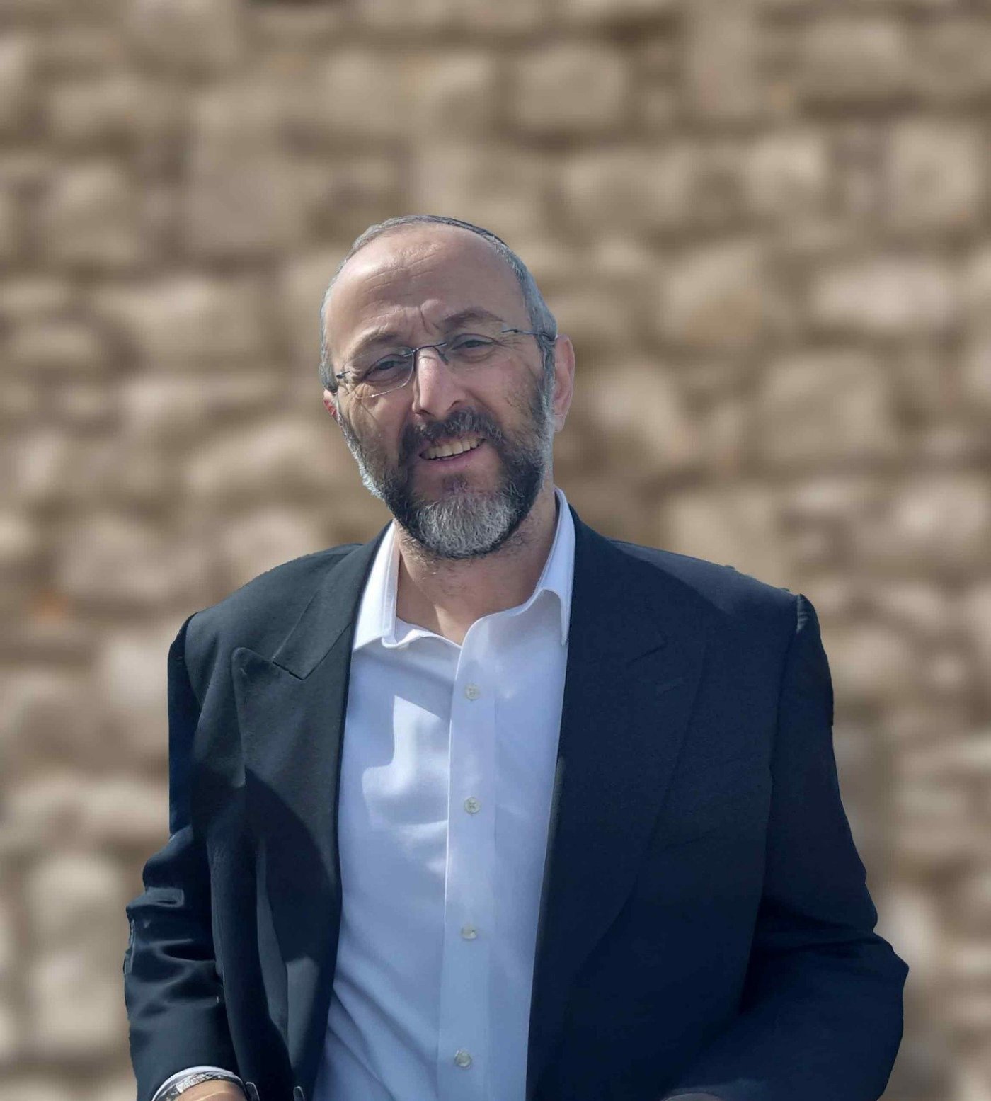 באדיבות המצלם
