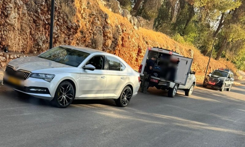 קטין נתפס על חם דקות לאחר שגנב רכב מצפת | תיעוד