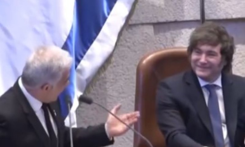 "נתניהו לא יודע ספרדית": ה"סוד" שגילה לפיד לנשיא ארגנטינה בספרדית 