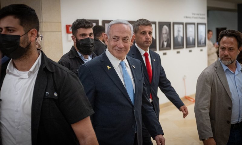 ינצלו את המומנטום? נתניהו וסביבתו שוקלים הליכה לבחירות בזק 