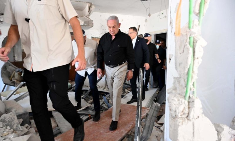 נתניהו בבת ים: "איראן תשלם מחיר יקר מאוד על רצח אזרחים, נשים וילדים"