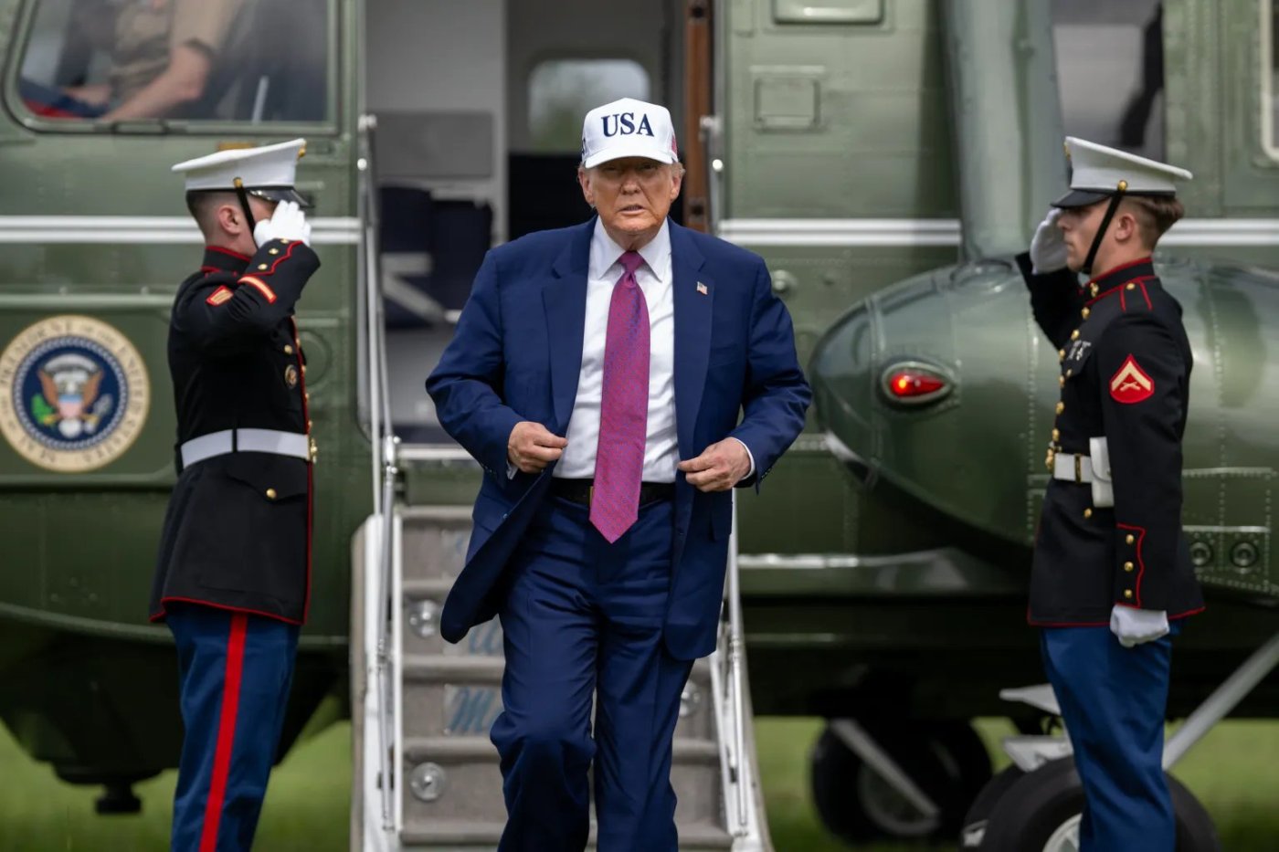 Official White House Photo by Tia Dufour