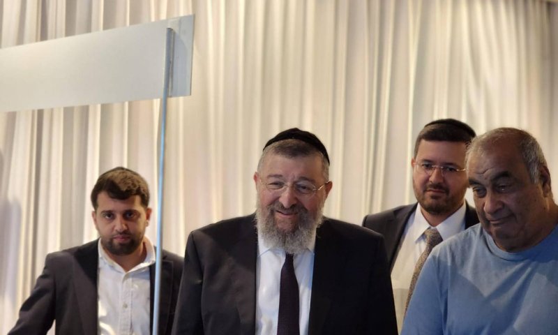 אושר חוק חדש שמגן על מפונים מהמלחמה מפני פיטורים